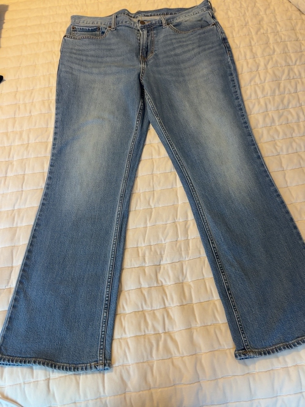 Old Navy Men’s Boot-Cut Jeans 34x30 Built-In Flex Medium Wash